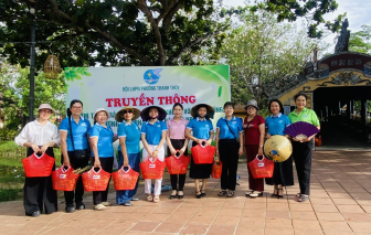 Hội LHPN Phường Thanh Thủy TP Huế truyền thông về giảm thiểu rác thải nhựa
