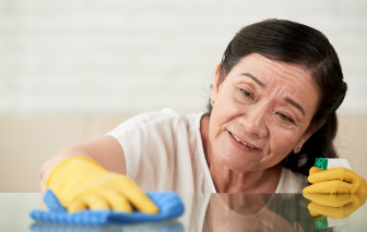 Vét sạch tiền mua nhà thành phố cho con