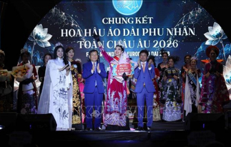 Áo dài Việt lan tỏa vẻ đẹp văn hóa tại ngày hội giao lưu ở châu Âu