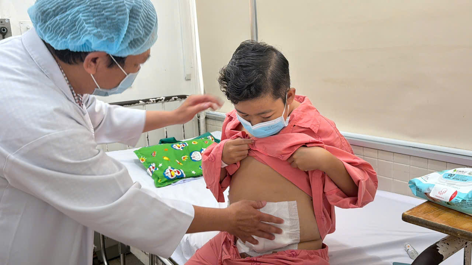 Bệnh nhân N.P.D. hồi phục tốt sau ca ghép thận, đã tự đi tiểu được sau 10 năm mắc bệnh suy thận mạn giai đoạn nặng - ẢNH: THANH HUYỀN