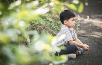 Con có cần ra tòa cùng khi cha mẹ ly hôn?