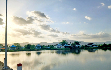 Về nghe sông kể