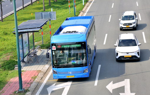 Gỡ khó cho giao thông công cộng bằng xe buýt nhỏ