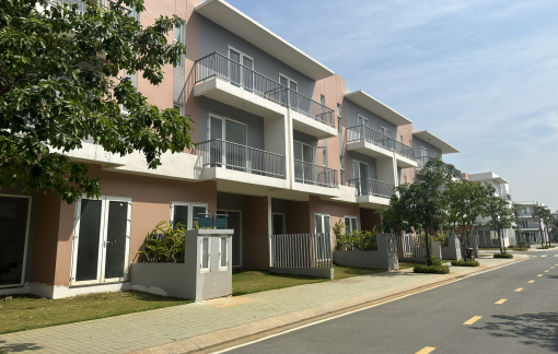 Nhà phố bán chậm giá vẫn tăng