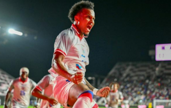 Haiti phải thay đổi áo đấu World Cup 2026 vì có hình ảnh chiến tranh