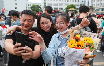 Vì sao châu Á vẫn chưa thoát khỏi áp lực thi cử?