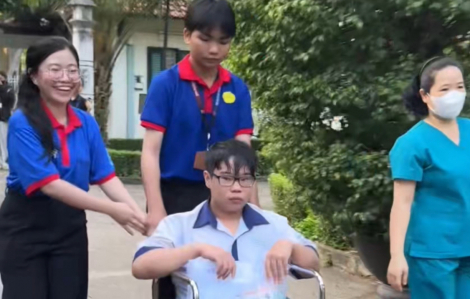Thí sinh trên chiếc xe lăn và ước mơ đậu vào Sư phạm