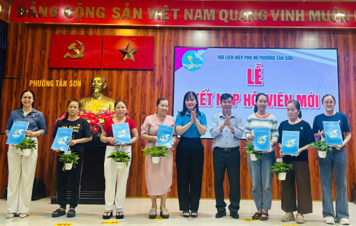 96 phụ nữ phường Tân Sơn được kết nạp vào tổ chức Hội