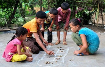 Trẻ em có nhiều thứ, trừ thời gian để chơi