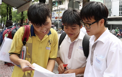Thí sinh vui mừng sau kỳ thi tốt nghiệp THPT ‘nhẹ nhàng’ hơn năm trước