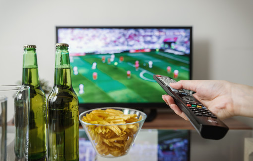 Anh có thể thức vì World Cup, sao không thể thức vì con?