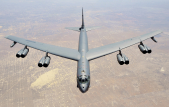 Máy bay ném bom chiến lược B-52 của Mỹ rơi tại California