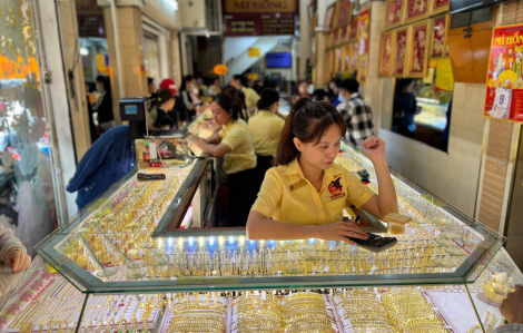 Vàng tăng phiên thứ 4 liên tiếp, giá bán vượt 151 triệu đồng/lượng