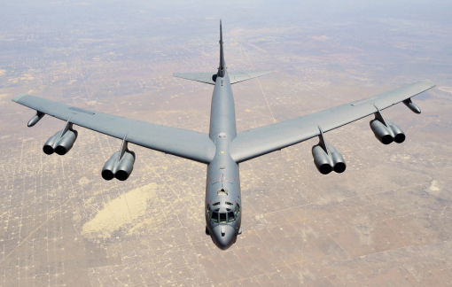 Máy bay ném bom chiến lược B-52 của Mỹ rơi tại California