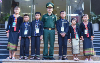 Nữ sinh Khơ Mú vượt khó theo đuổi giấc mơ làm cô giáo