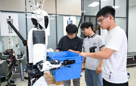 Trung Quốc: AI xóa sổ 12.000 chương trình đào tạo đại học