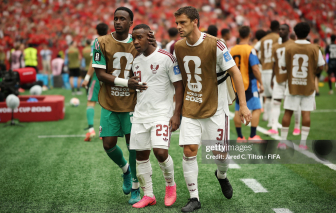 Thắng đậm Qatar 6-0, Canada vươn lên đứng đầu bảng B