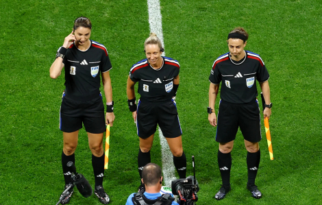 Tổ trọng tài nữ làm nên lịch sử trong ngày hội bóng đá World Cup 2026