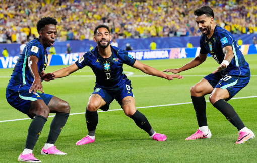 Brasil thắng Haiti 3-0 vươn lên đầu bảng