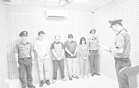 Xử lý nhiều nhóm người nước ngoài từ Campuchia vào Việt Nam để ‘lập bản doanh’ lừa đảo
