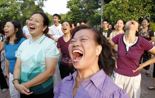 Những lớp học kỳ lạ: Trả tiền để học cách... cười và ngủ