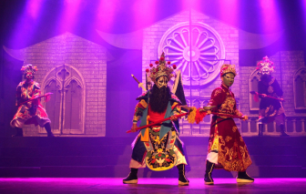 Hát bội ‘Sắc - ấn ngọc Nam phương’ trở lại mừng 50 năm thành phố mang tên Bác
