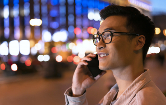 Vợ cũ của chồng thường gọi điện vào nửa đêm, lấy cớ bàn chuyện con cái