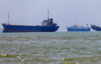 Cam kết của Iran về Hormuz kéo giá dầu về mức trước chiến tranh