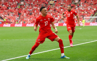 Thắng Canada 2-1, Thụy Sĩ vươn lên vị trí nhất bảng B