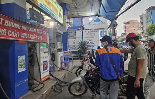 Giá xăng dầu tiếp tục giảm sâu
