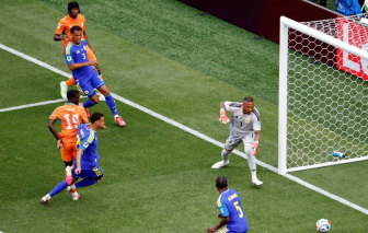 'Đàn voi Phi châu' dập tắt hy vọng đi tiếp của Curacao bằng trận thắng 2-0