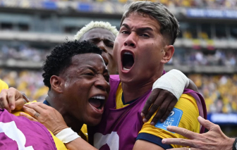 Ecuador lội ngược dòng thắng Đức 2-1