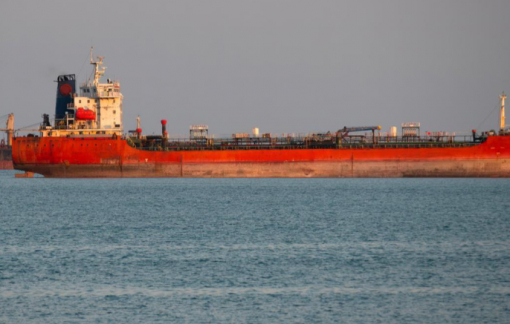 Iran tấn công tàu hàng ở eo biển Hormuz, Liên hiệp quốc dừng sơ tán thuyền viên