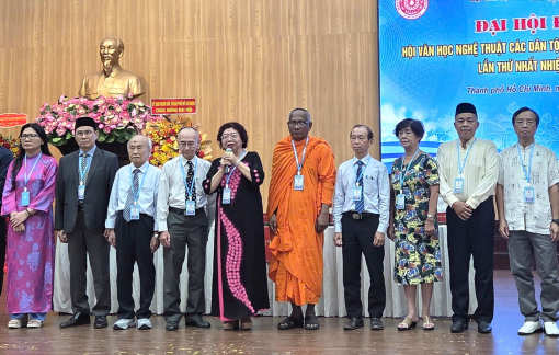 Bà Trương Tứ Muối đắc cử Chủ tịch Hội Văn học nghệ thuật các dân tộc thiểu số TPHCM