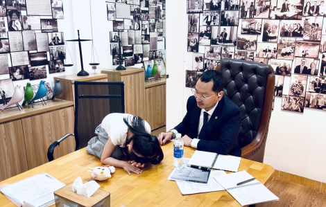 Nghi án cô giáo bạo hành trẻ trong nhà vệ sinh: Gia đình thiết tha mong sự việc được tiếp tục điều tra, làm rõ
